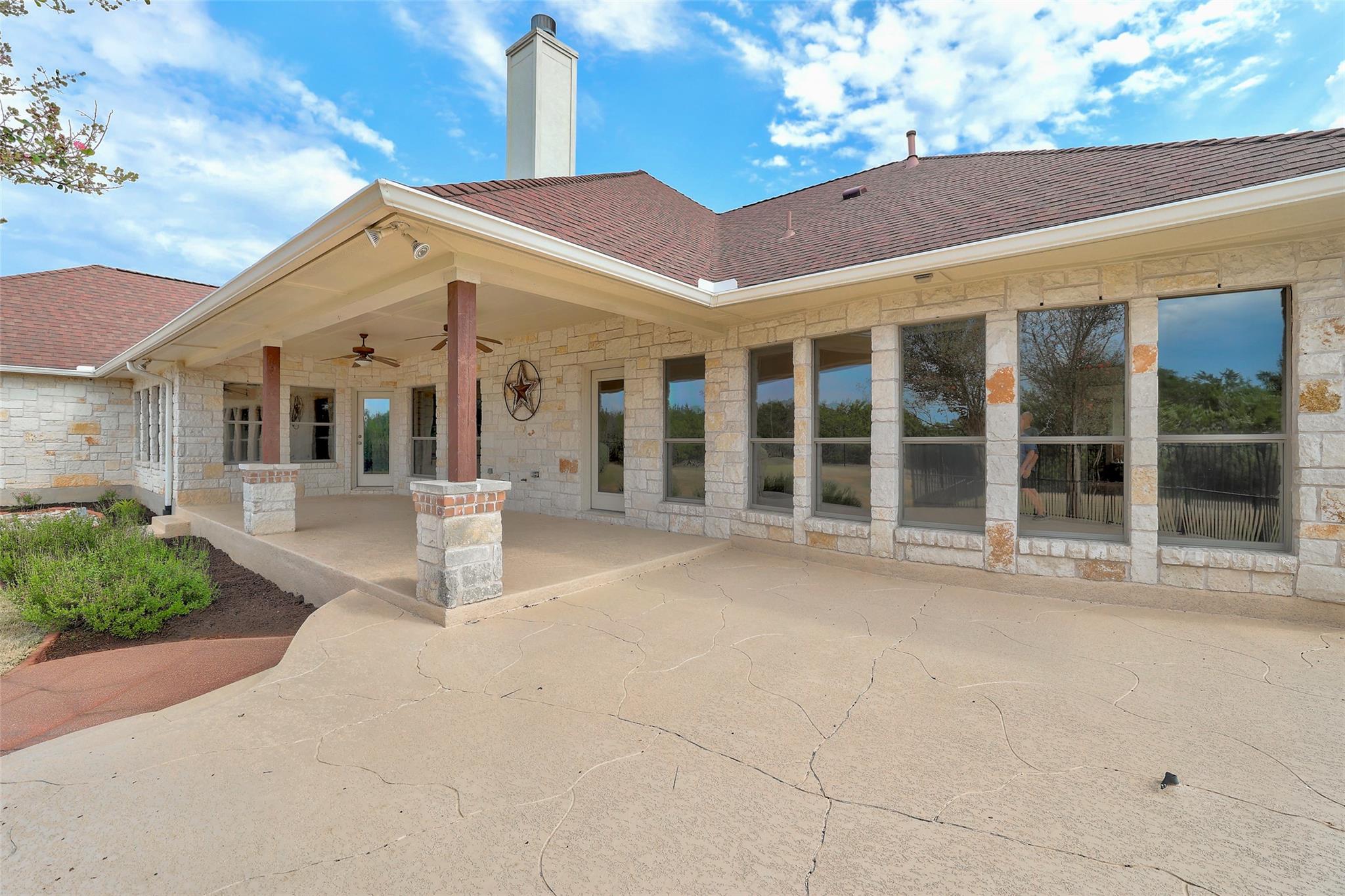 1106 Squaw Valley Leander TX 78641