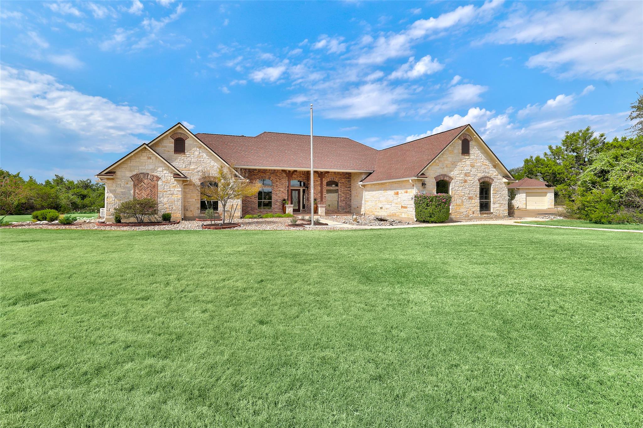 1106 Squaw Valley Leander TX 78641