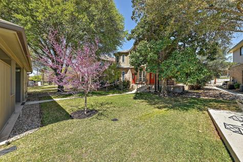 2210 Fredwoods Drive Kingsland TX 78639