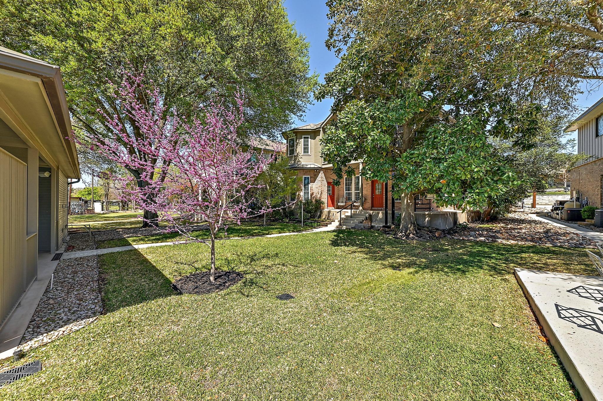 2210 Fredwoods Drive Kingsland TX 78639