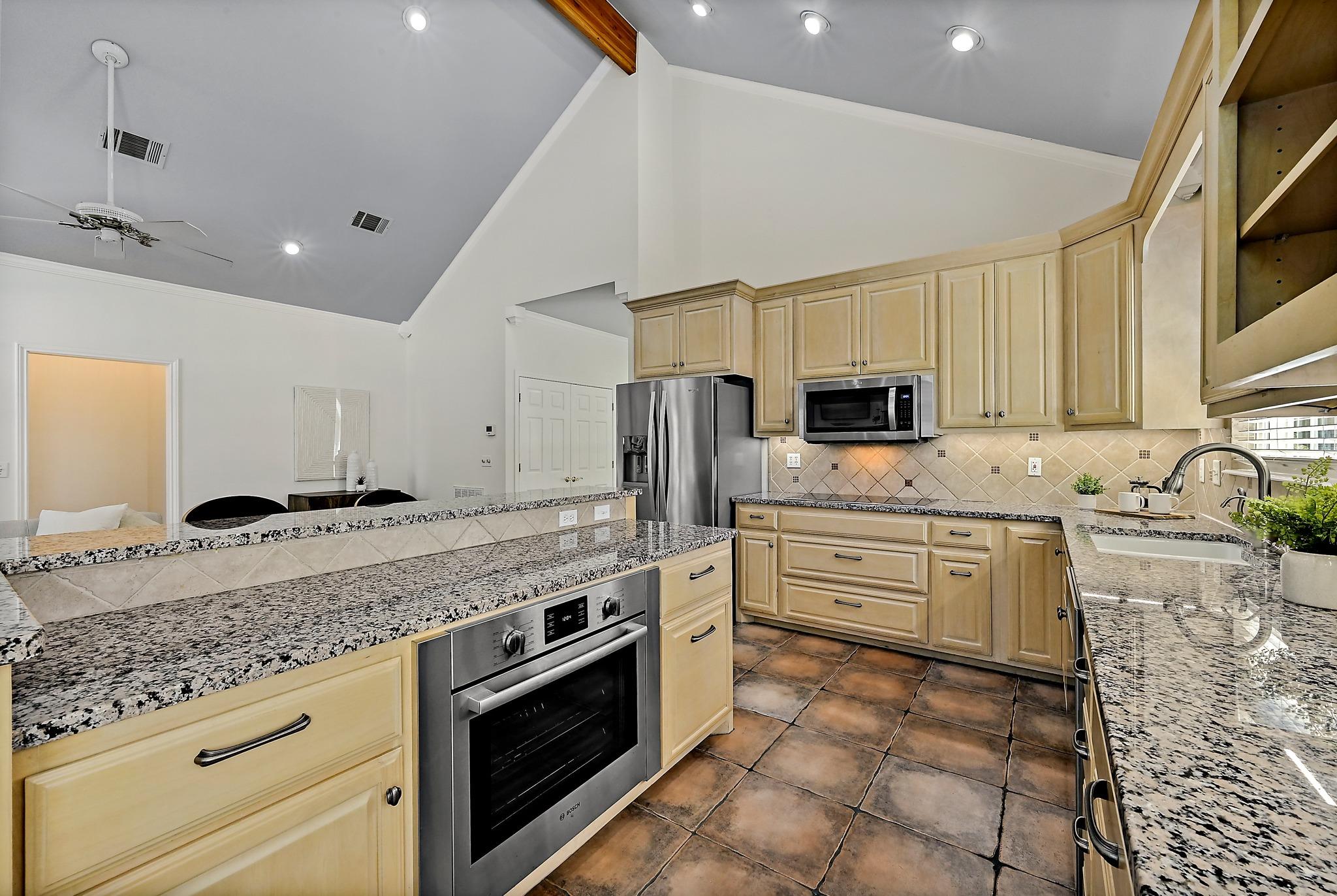 2210 Fredwoods Drive Kingsland TX 78639