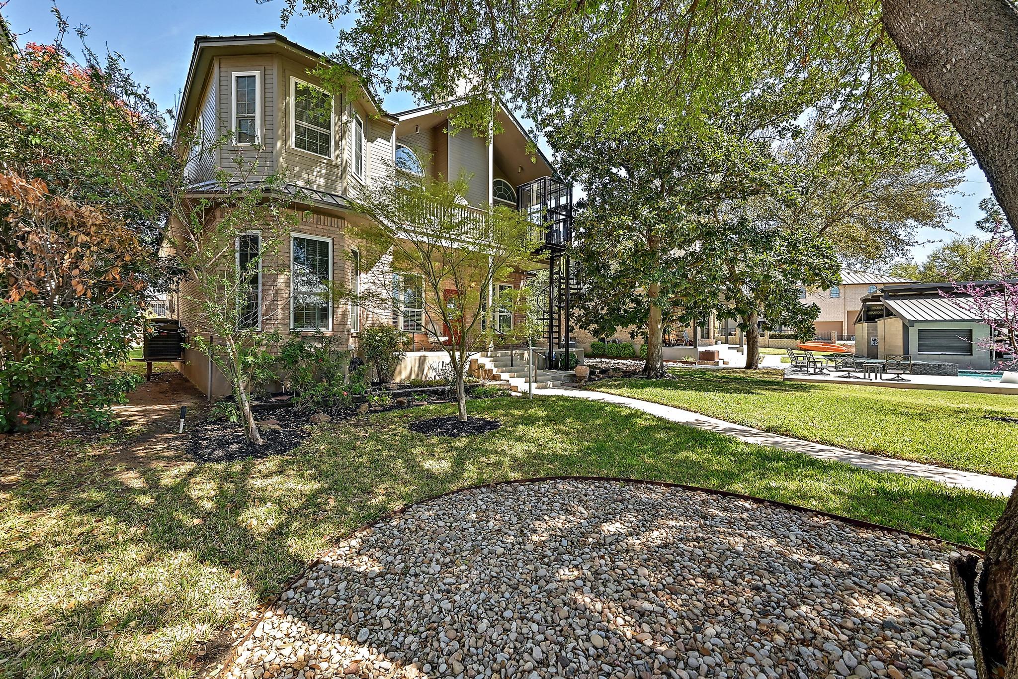 2210 Fredwoods Drive Kingsland TX 78639