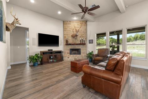 337 Golden Eagle Lane Dripping Springs TX 78620