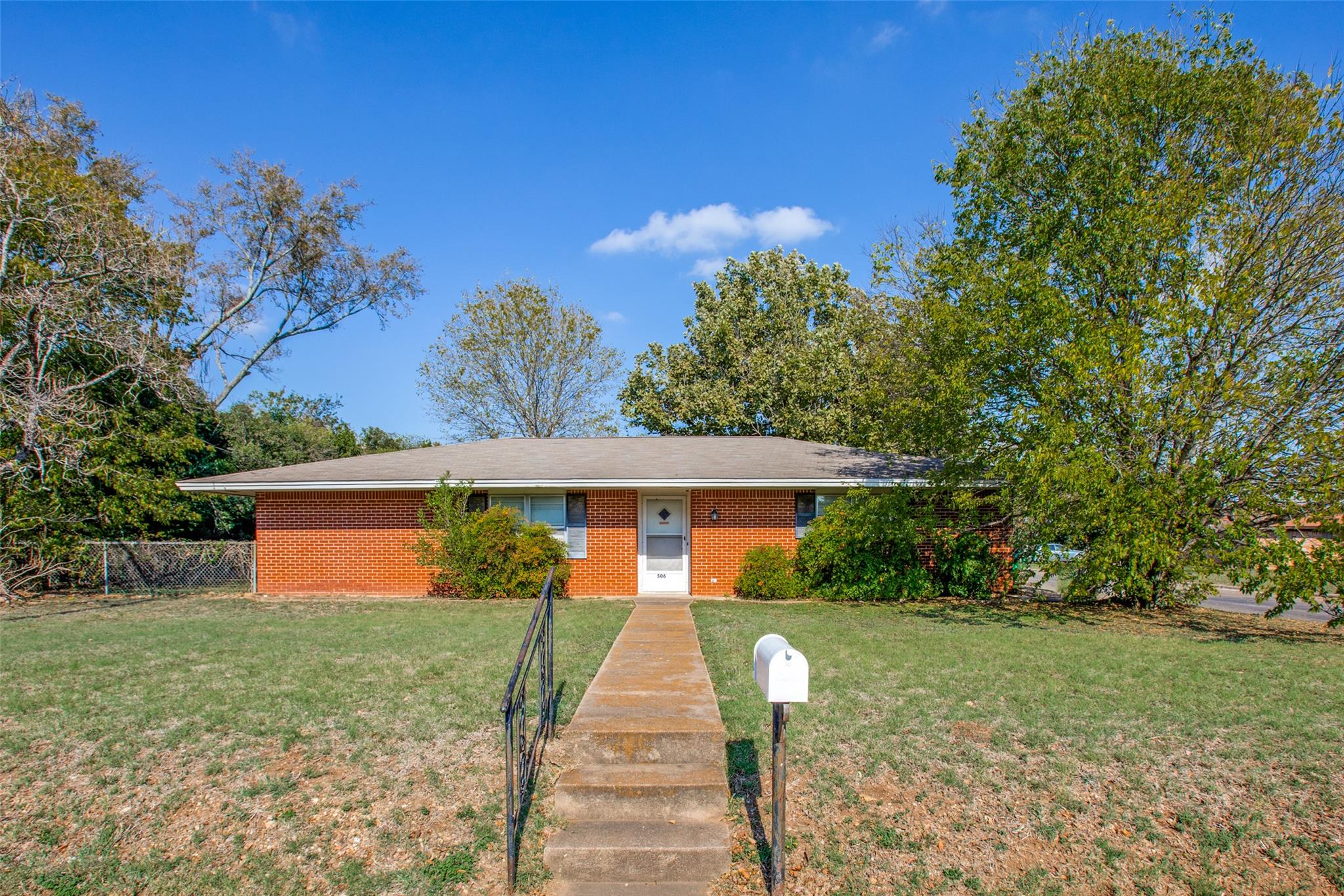 506 E Avenue T Belton TX 76513