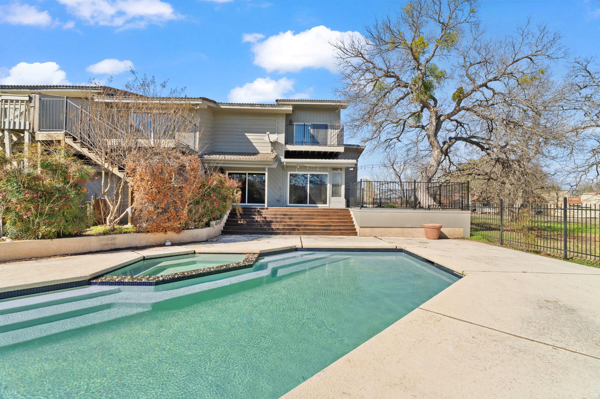 207 Free Rein Horseshoe Bay TX 78657