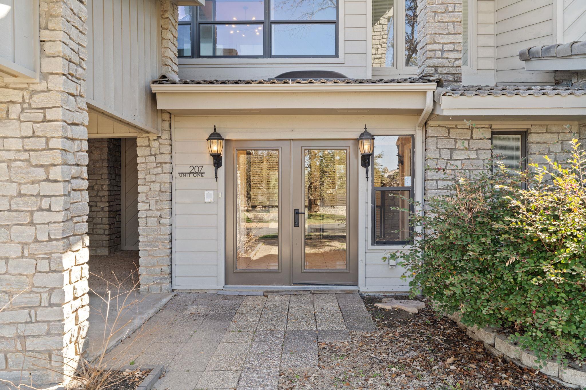 207 Free Rein Horseshoe Bay TX 78657