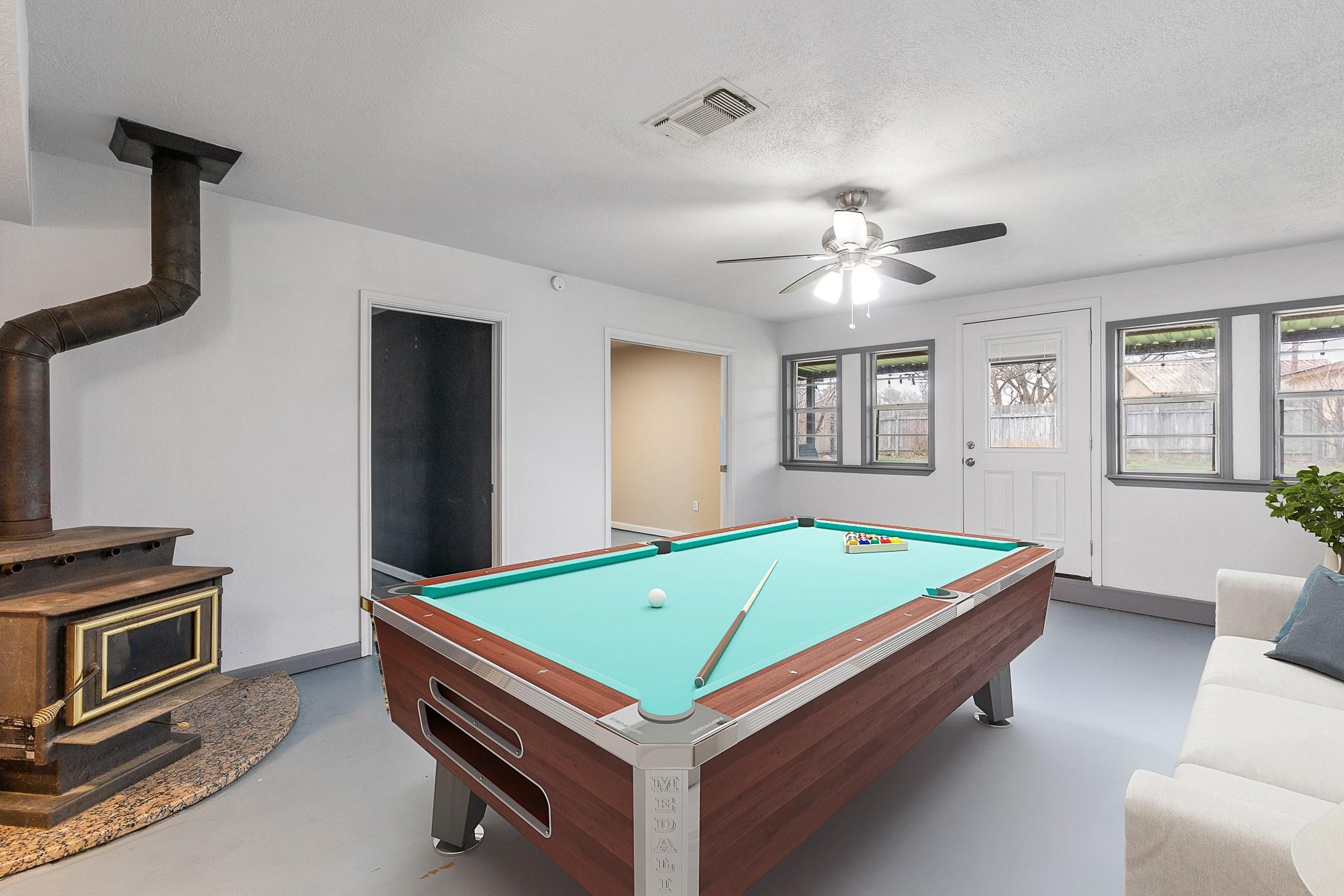 400 N River Oaks Drive Burnet TX 78611