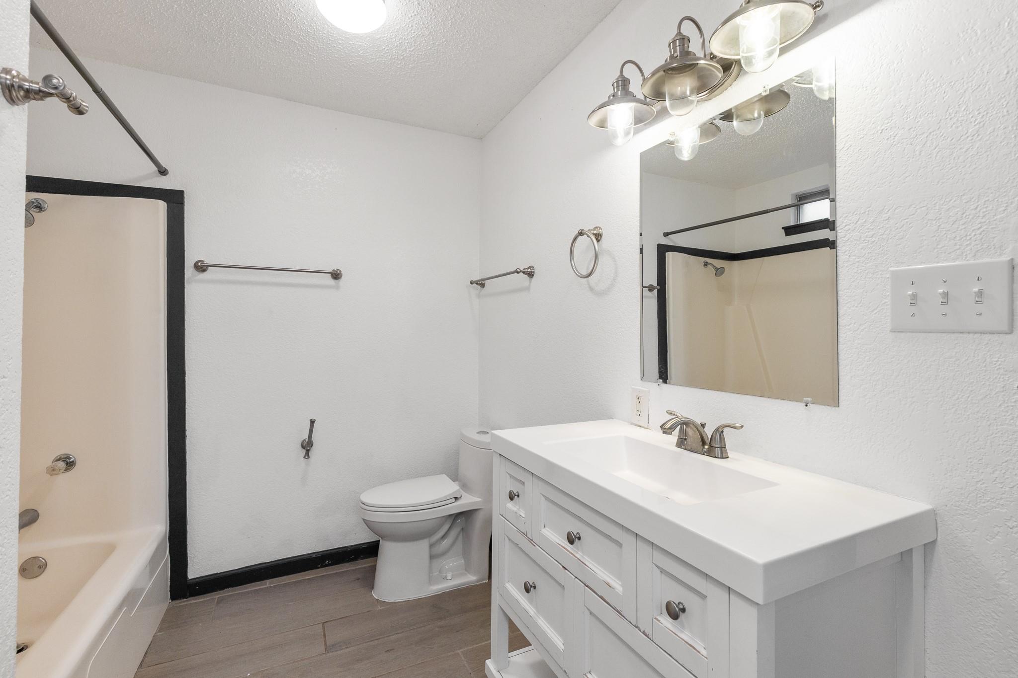 400 N River Oaks Drive Burnet TX 78611
