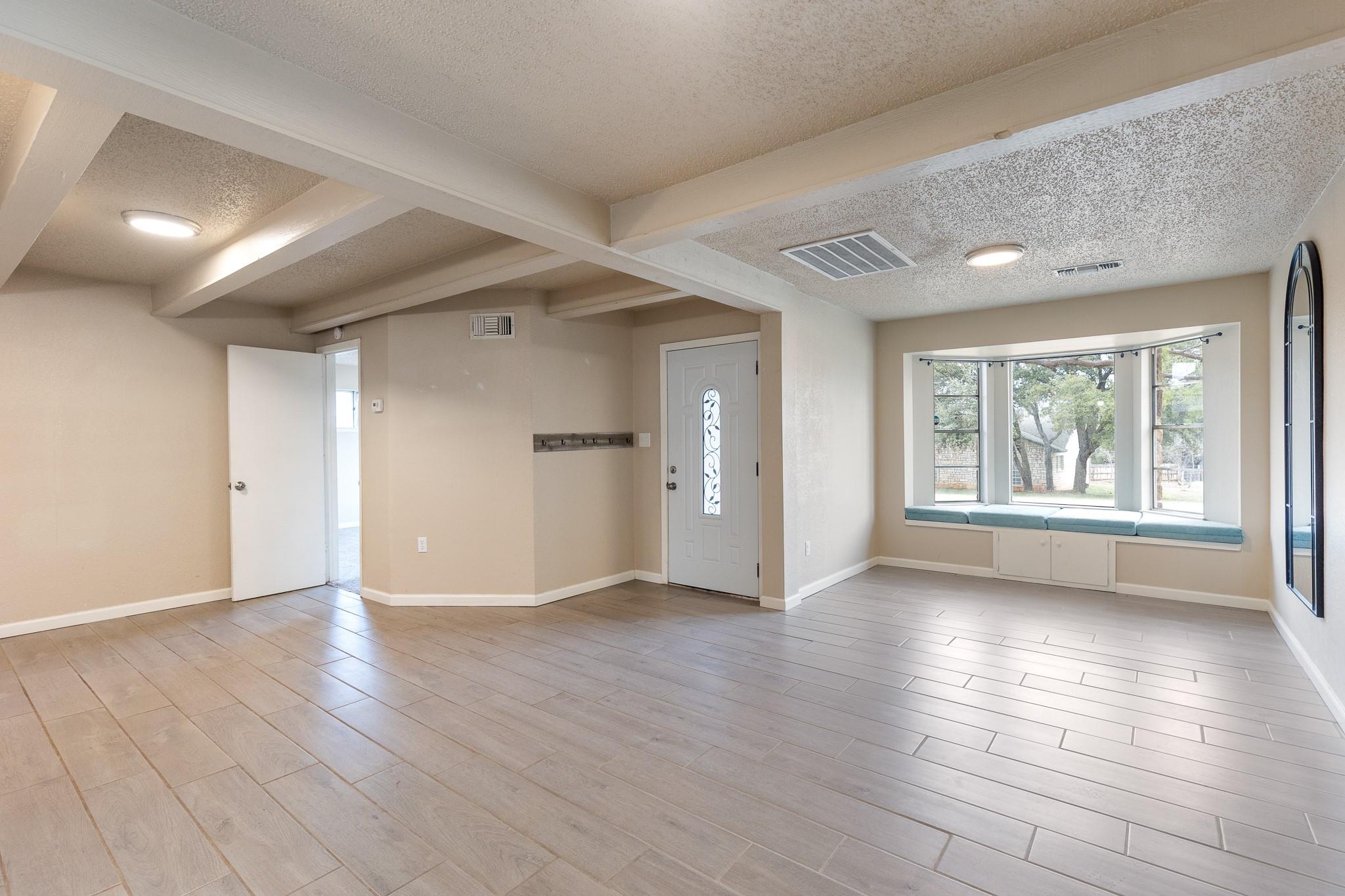400 N River Oaks Drive Burnet TX 78611