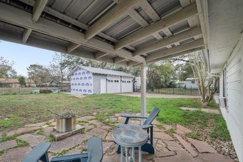 902 Turney Street Smithville TX 78957