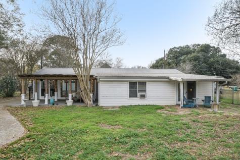 902 Turney Street Smithville TX 78957