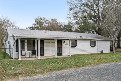 902 Turney Street Smithville TX 78957