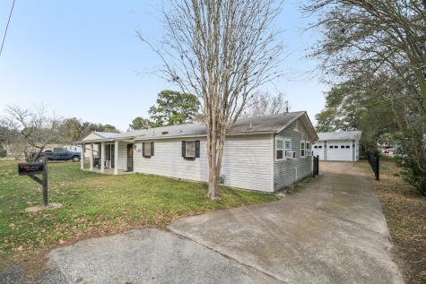 902 Turney Street Smithville TX 78957