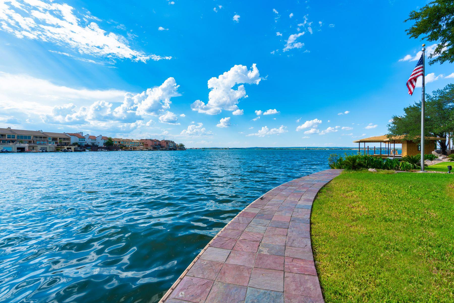 106 Bunny Run Lane Horseshoe Bay TX 78657