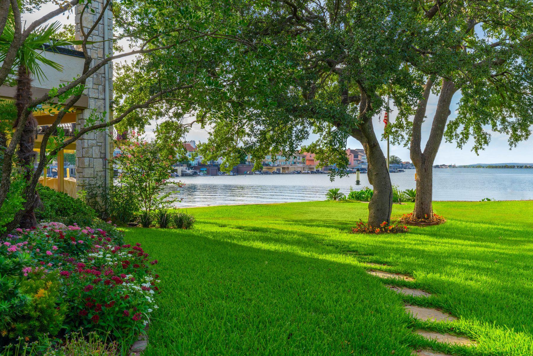 106 Bunny Run Lane Horseshoe Bay TX 78657