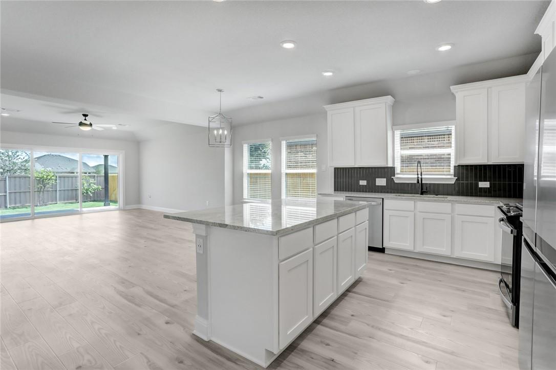 115 Red Oak Place Bastrop TX 78602