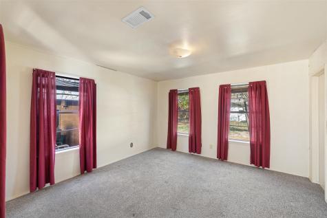 809 N Main Street Lexington TX 78947