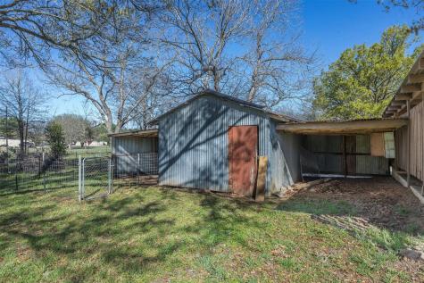 809 N Main Street Lexington TX 78947