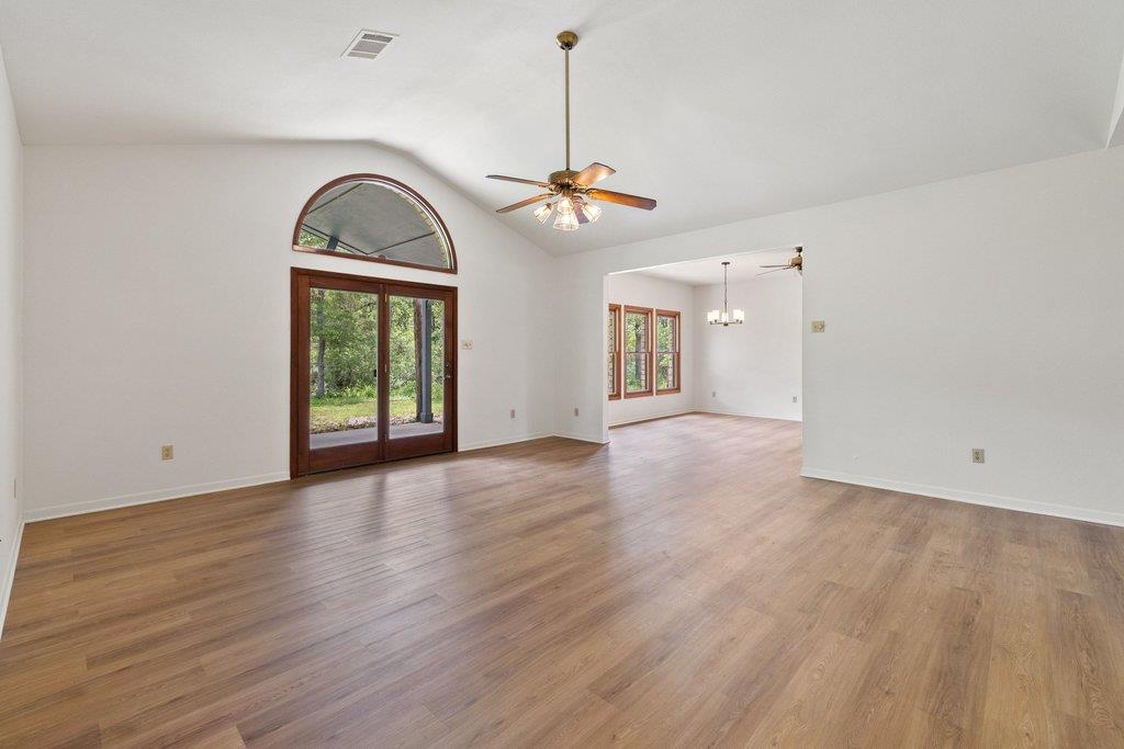 244 Woodway Drive Elgin TX 78621