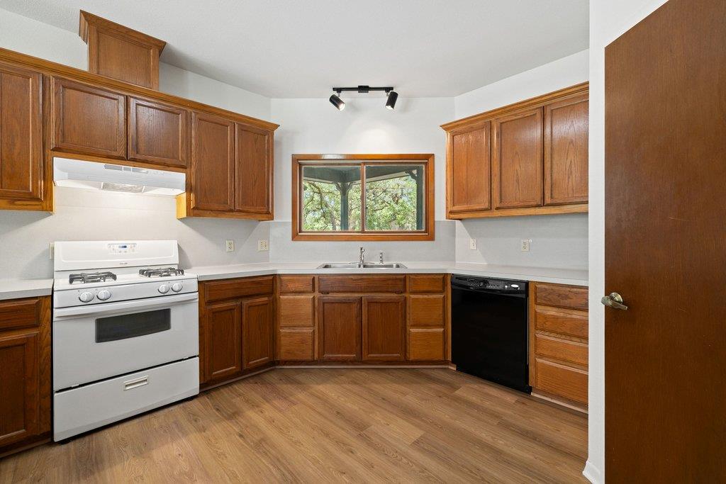 244 Woodway Drive Elgin TX 78621