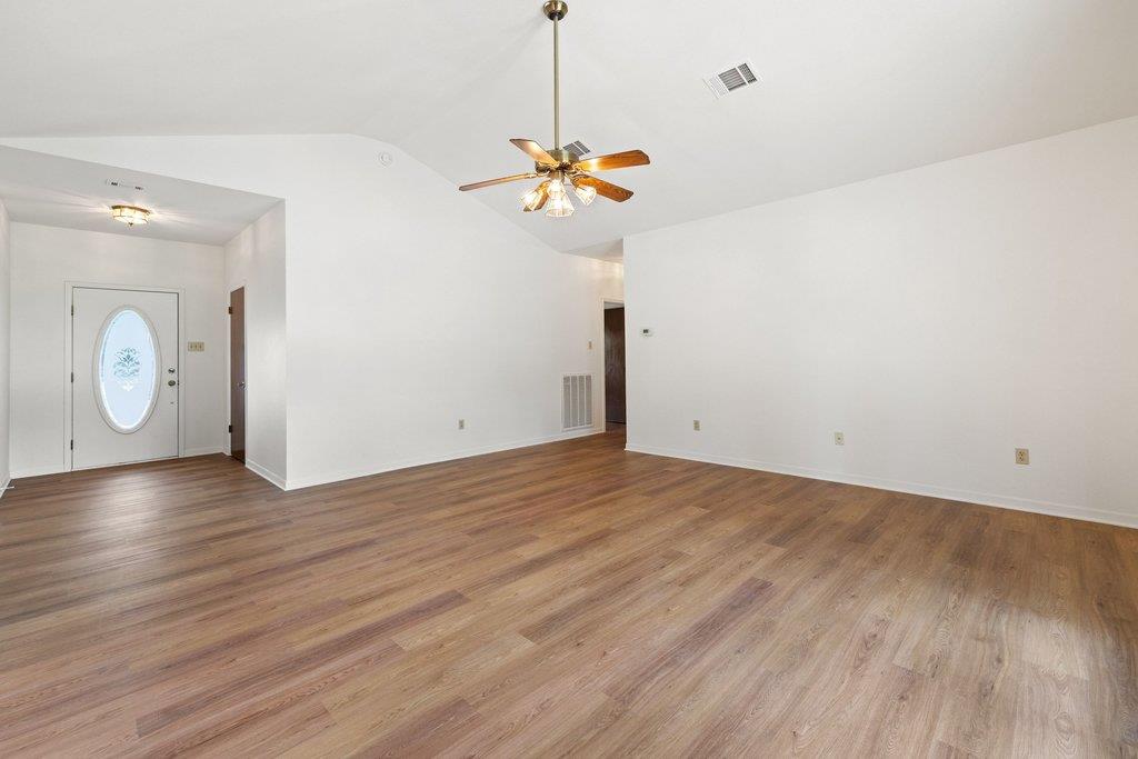 244 Woodway Drive Elgin TX 78621