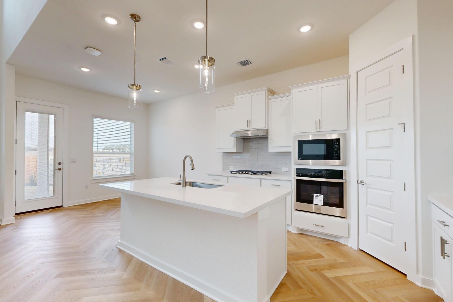 2112 Lolo Lane Leander TX 78641