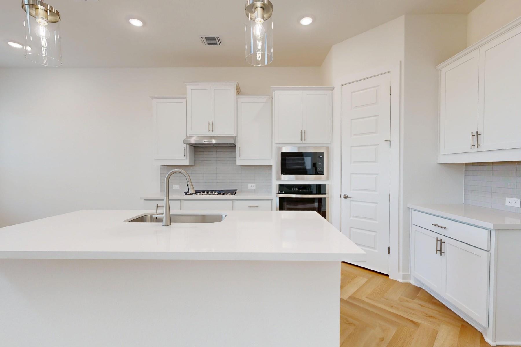 2112 Lolo Lane Leander TX 78641