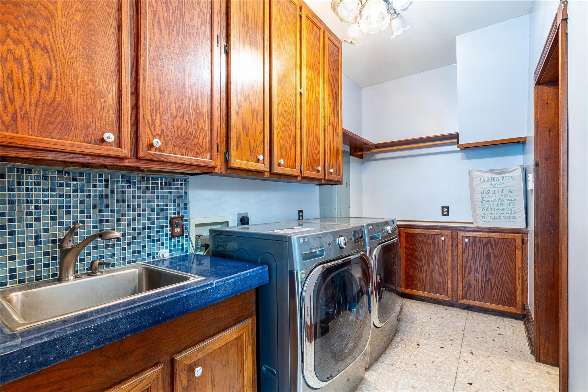 121 Glenmore Street Corpus Christi TX 78412
