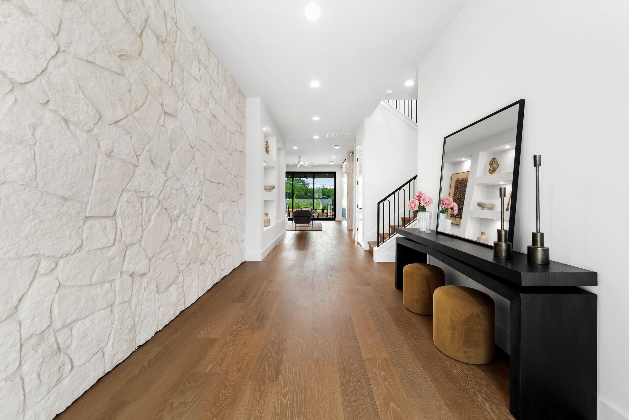 2703 Oak Park Drive Austin TX 78704