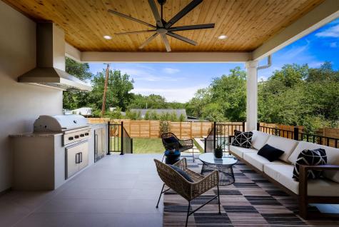 2703 Oak Park Drive Austin TX 78704
