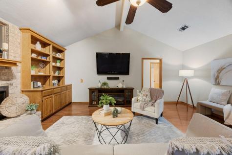 1346 Amistad Drive Round Rock TX 78664
