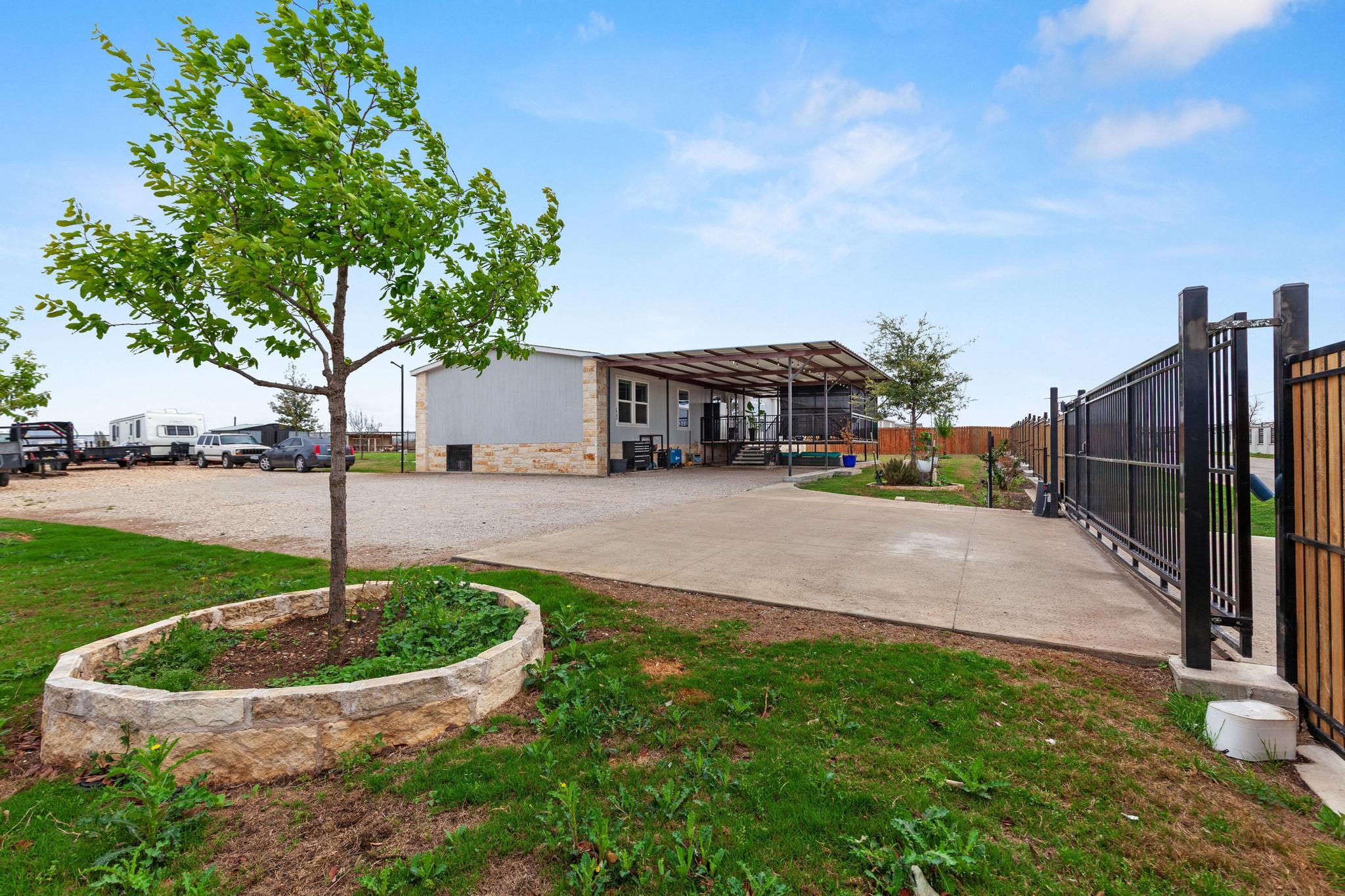 122 Kelp Gull Drive Del Valle TX 78617