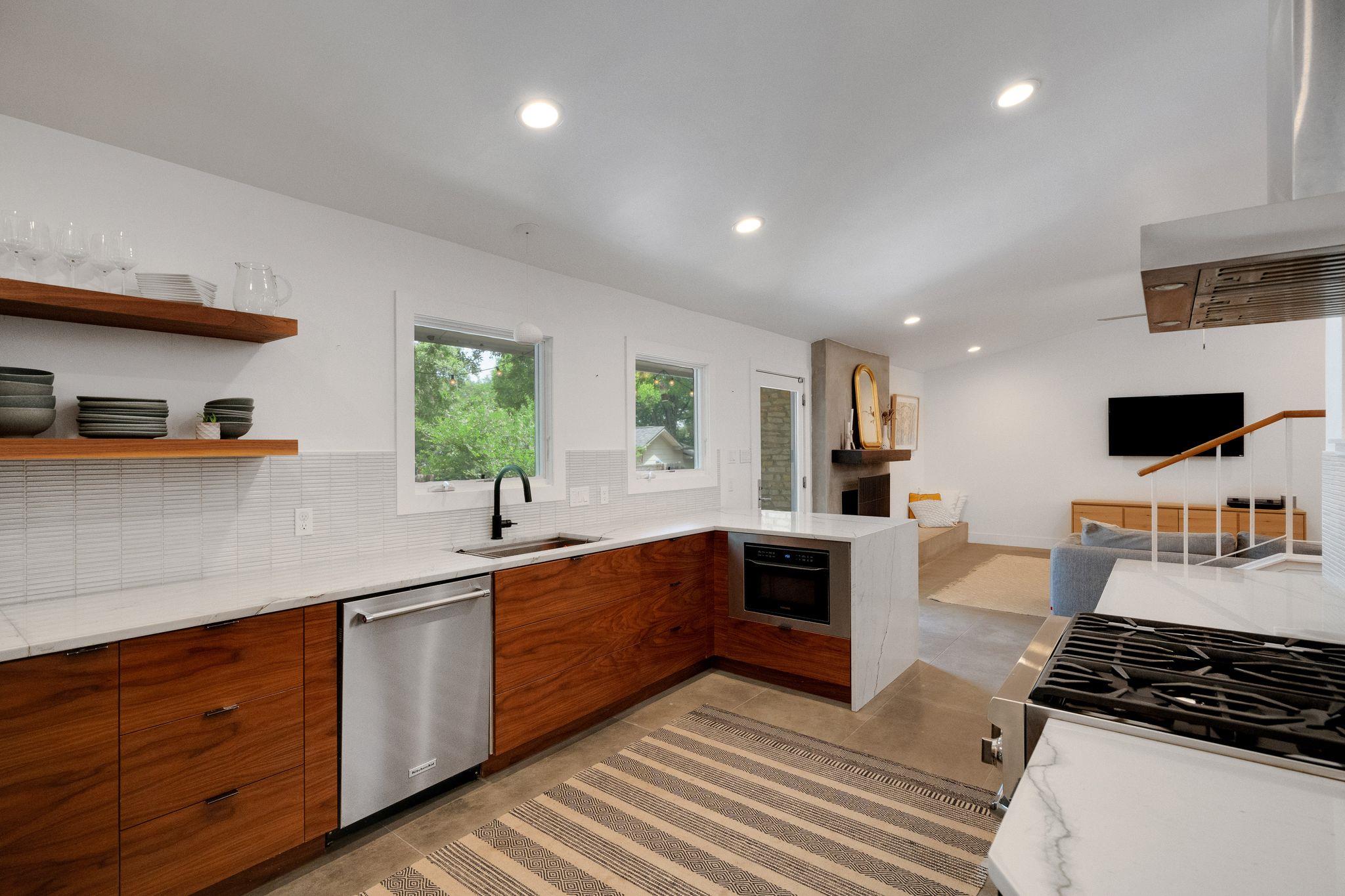 2502 Side Cove Austin TX 78704