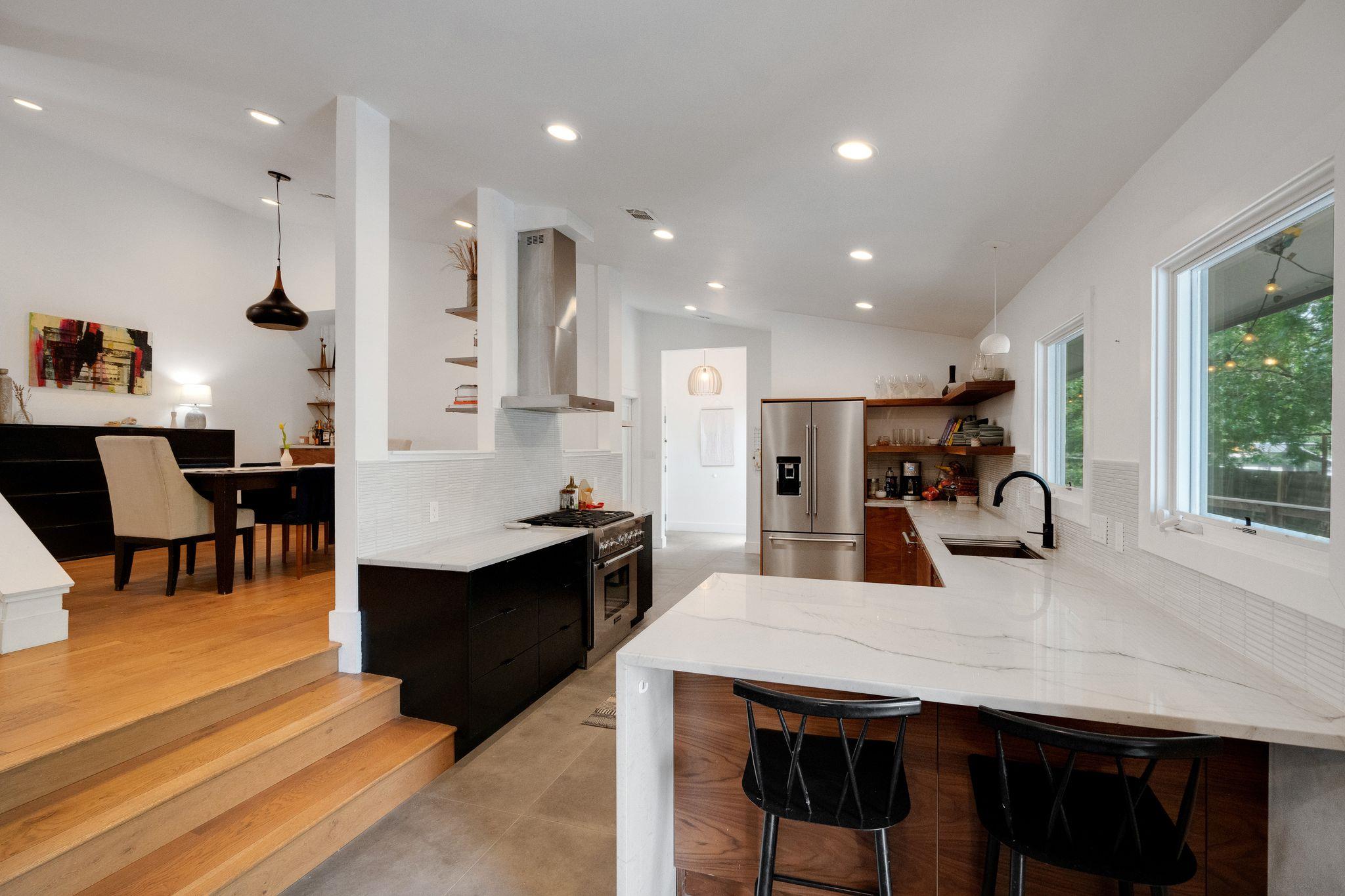 2502 Side Cove Austin TX 78704