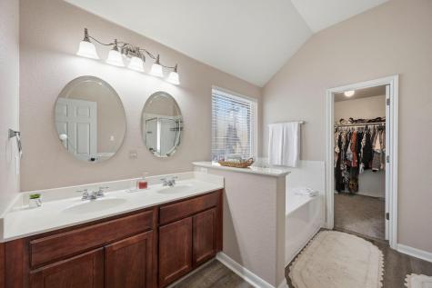 1923 Barnett Drive Cedar Park TX 78613