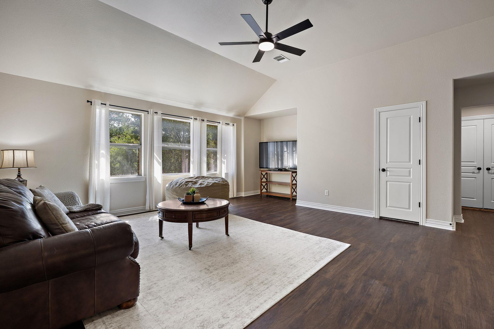 2237 Hamlet Circle Round Rock TX 78664