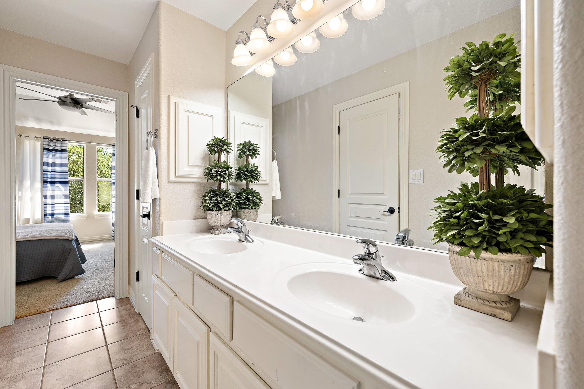 2237 Hamlet Circle Round Rock TX 78664
