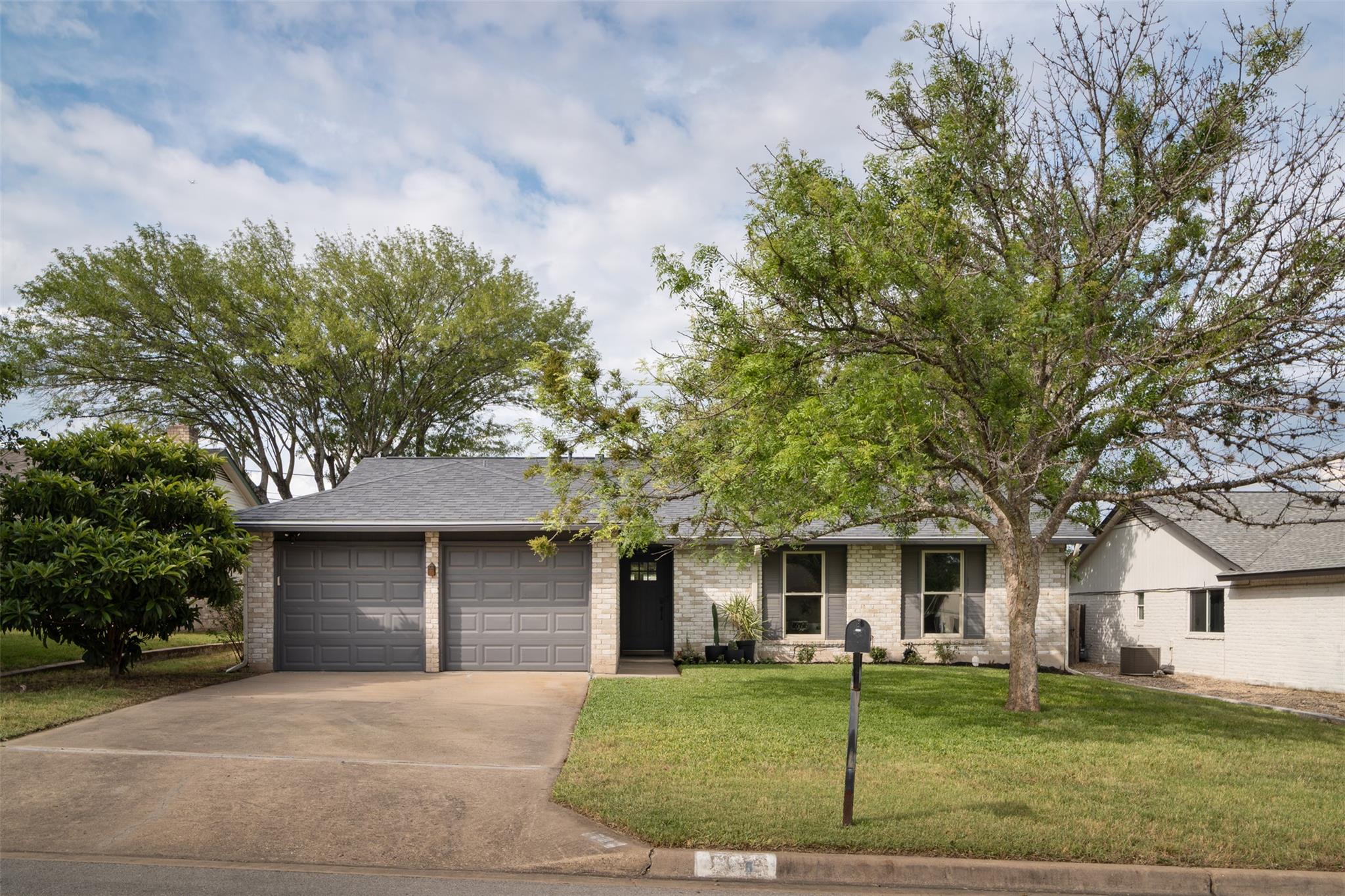 304 Skyloop Drive Austin TX 78745