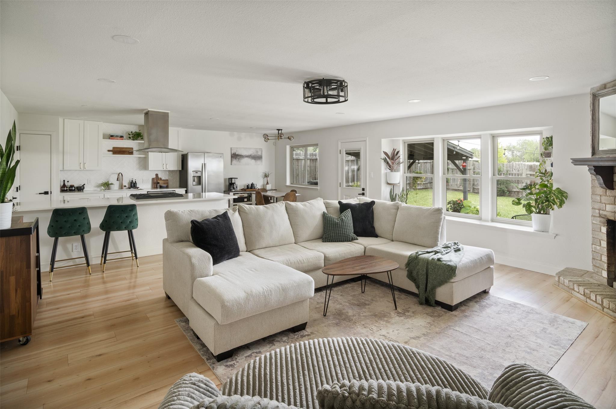304 Skyloop Drive Austin TX 78745
