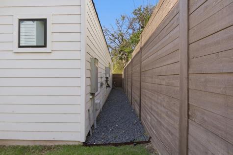 400 Post Road Drive Austin TX 78704