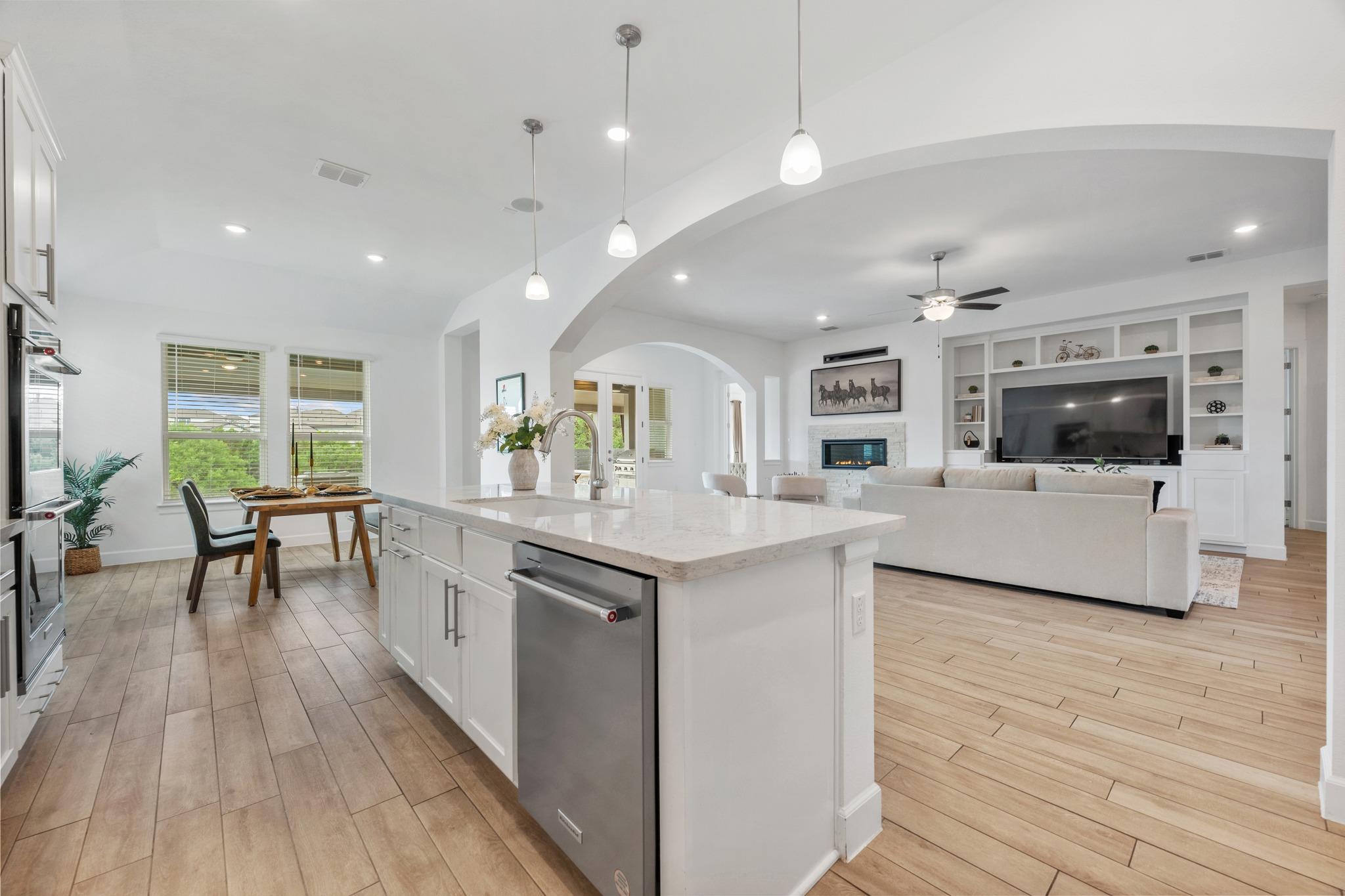 606 Bonfisk Bend Austin TX 78738