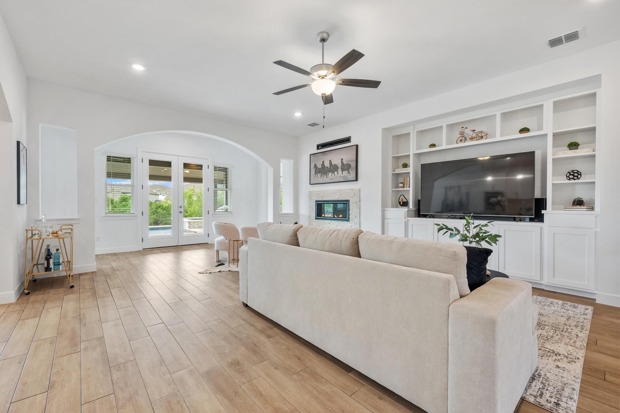 606 Bonfisk Bend Austin TX 78738
