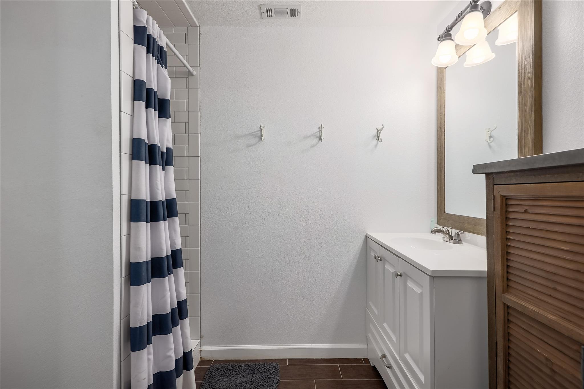 525 Ellen Williams Loop Kingsland TX 78639