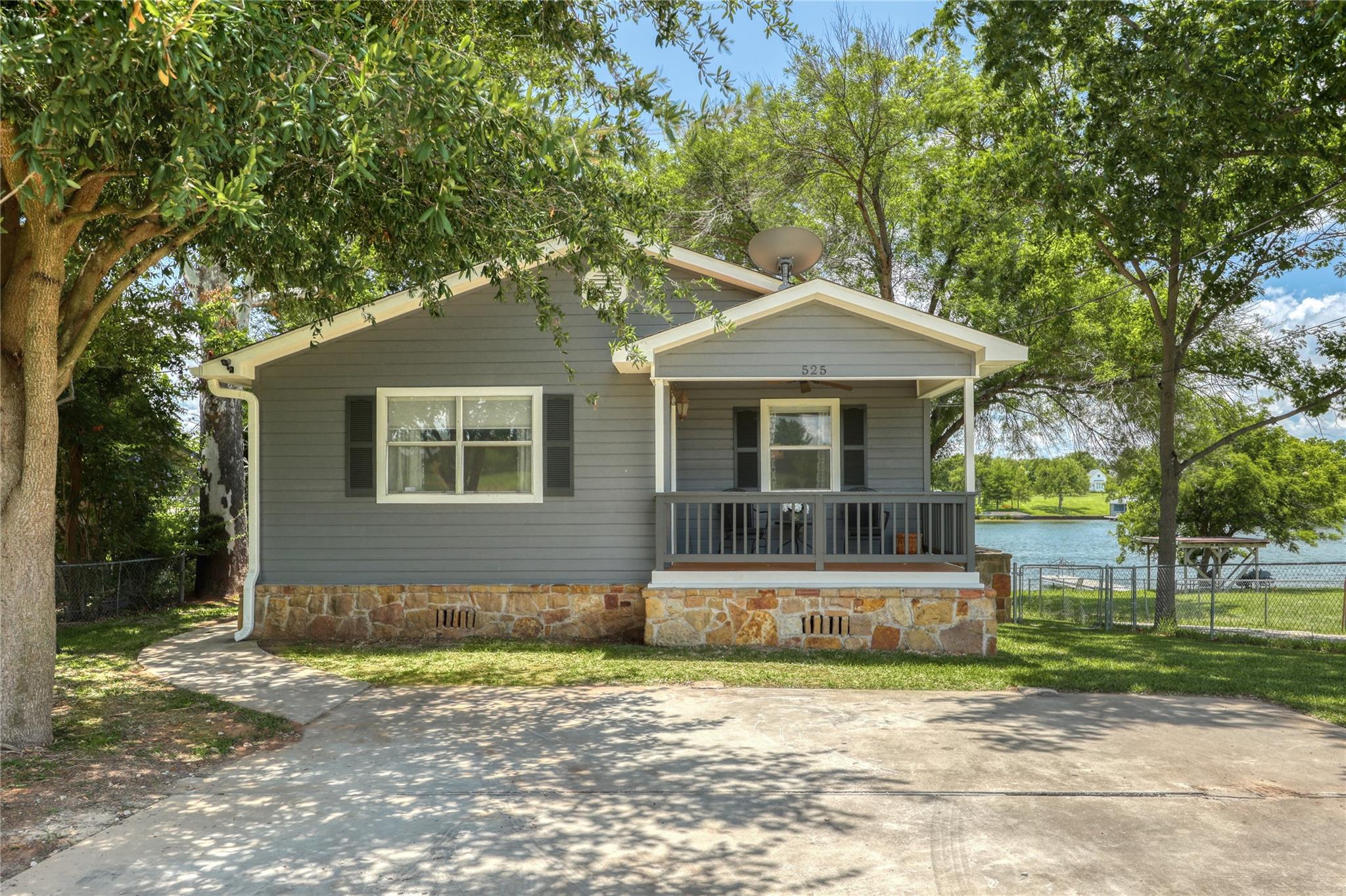 525 Ellen Williams Loop Kingsland TX 78639