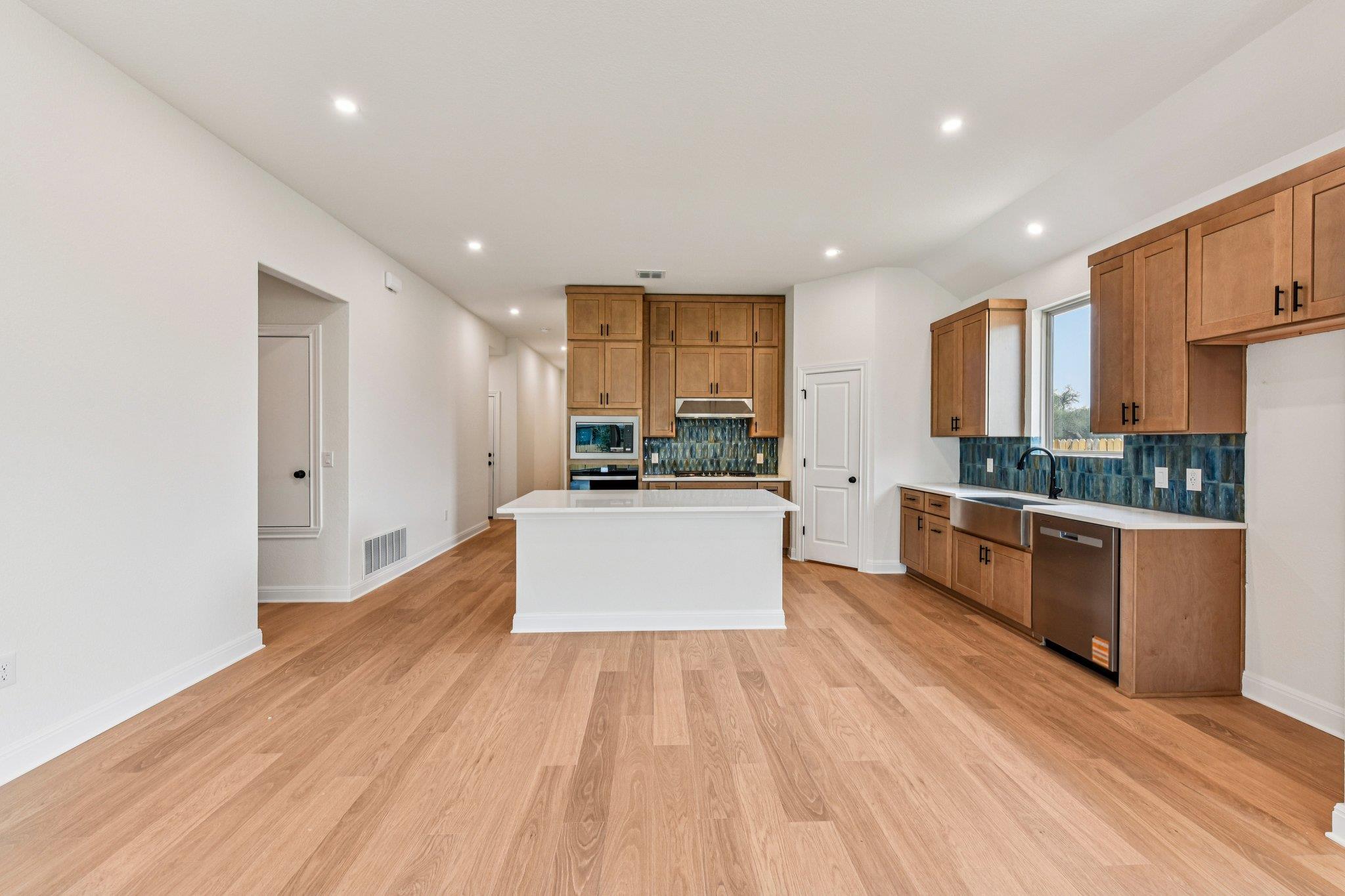 581 Treadwell Lane Kyle TX 78640