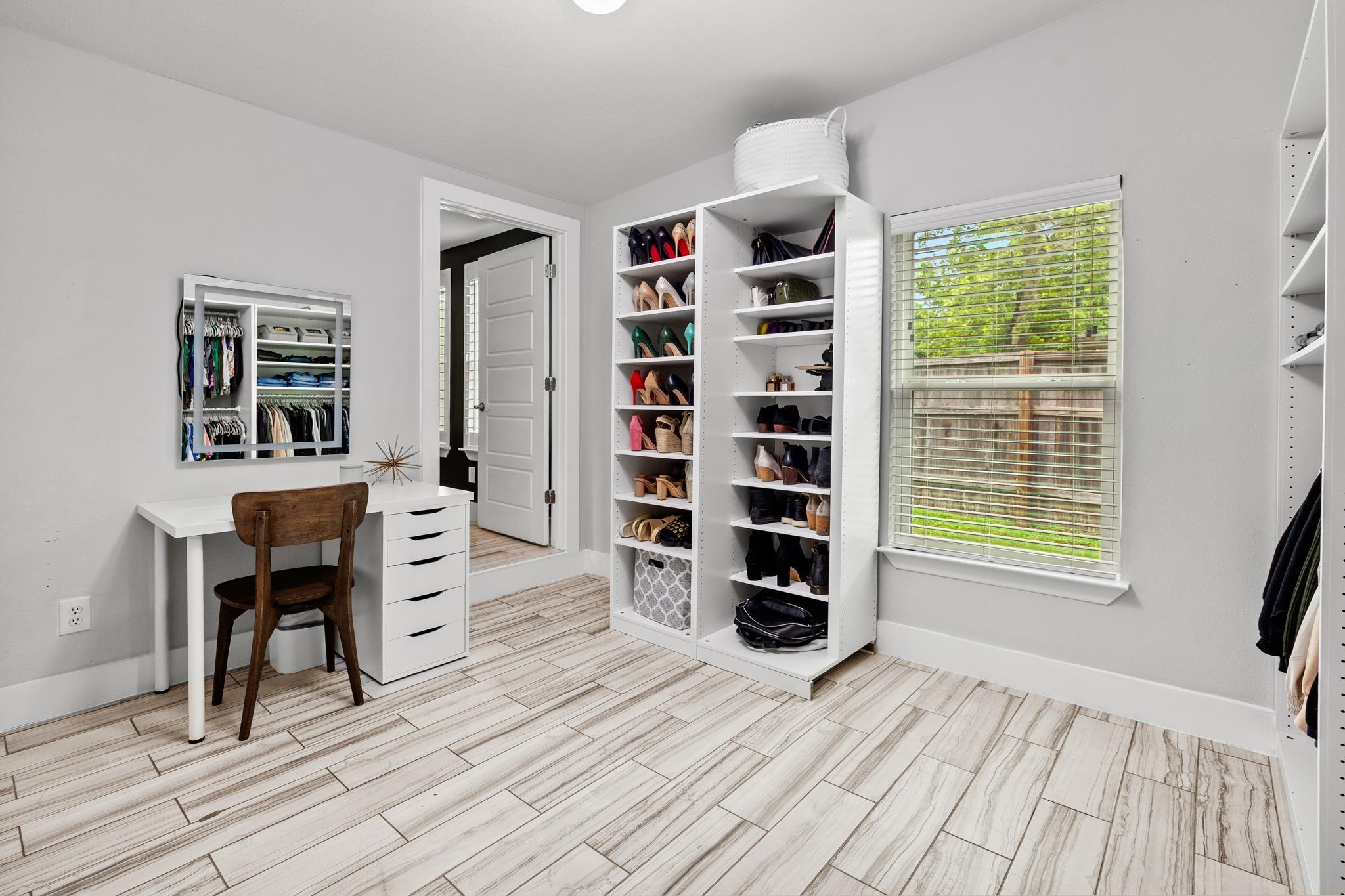 706 W Crestland Drive Austin TX 78752