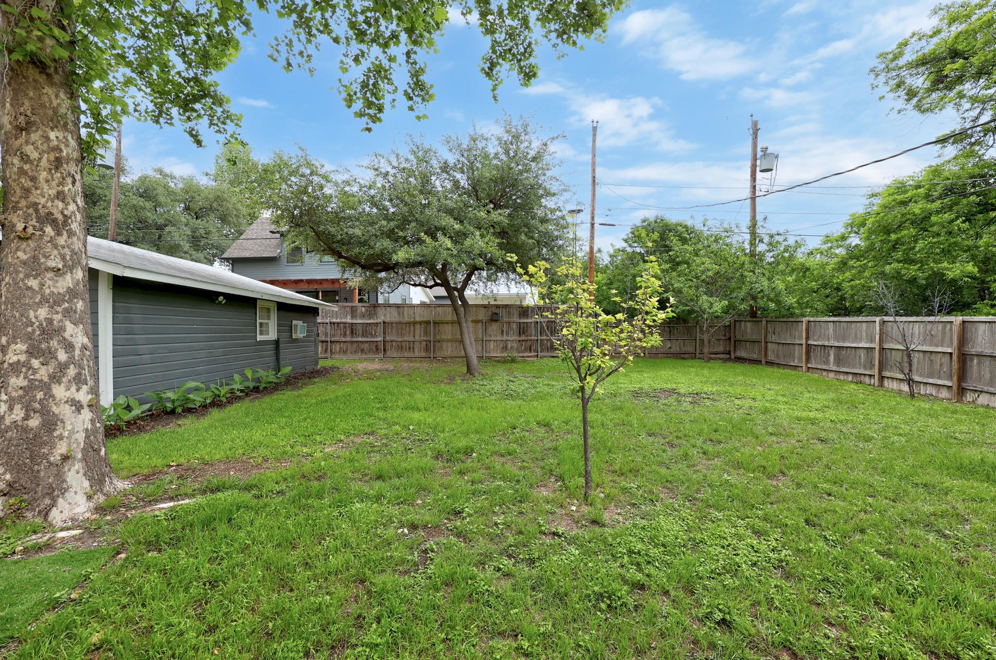 706 W Crestland Drive Austin TX 78752