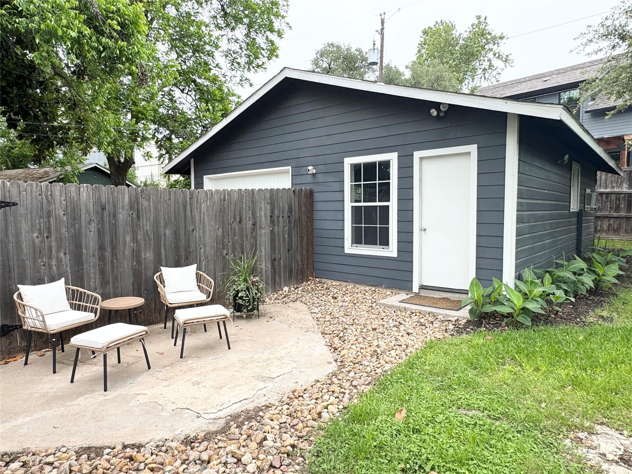 706 W Crestland Drive Austin TX 78752