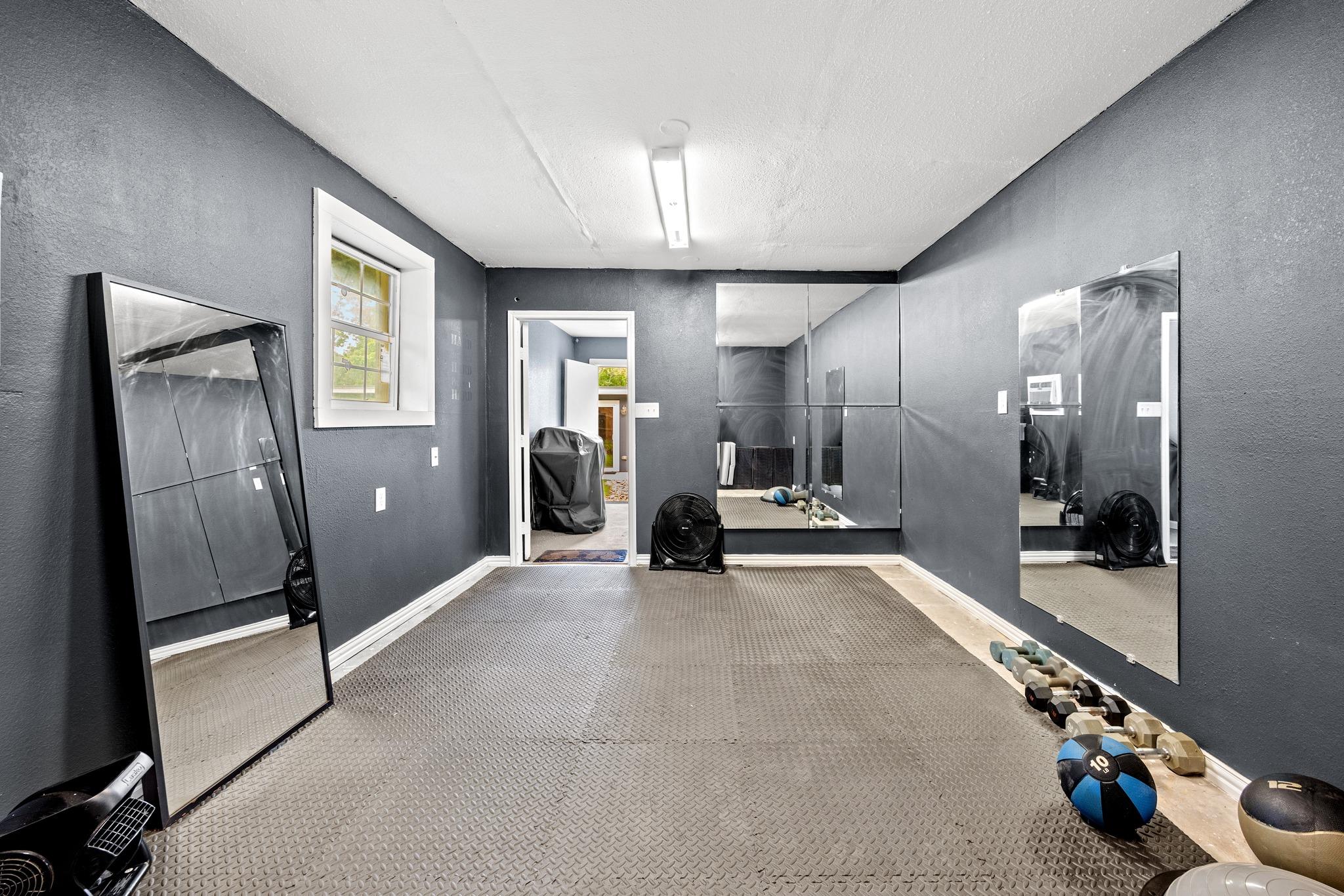706 W Crestland Drive Austin TX 78752