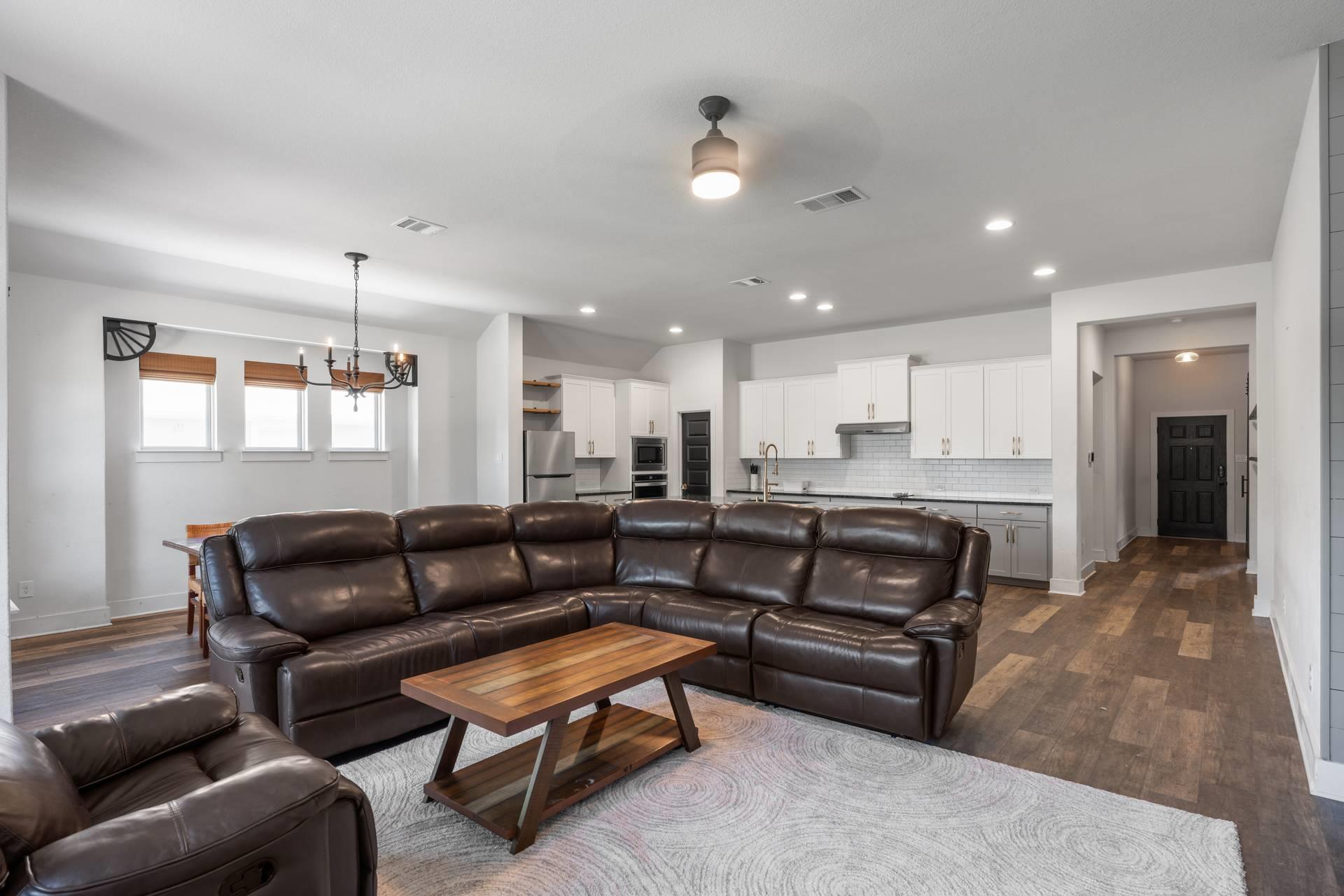 111 Brookside Street Hutto TX 78634